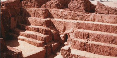 18 Balat fouiles de l IFAO r  sidence des gouverneurs de Dakhla    la VIe dynastie  mastaba d   Ima Pepy